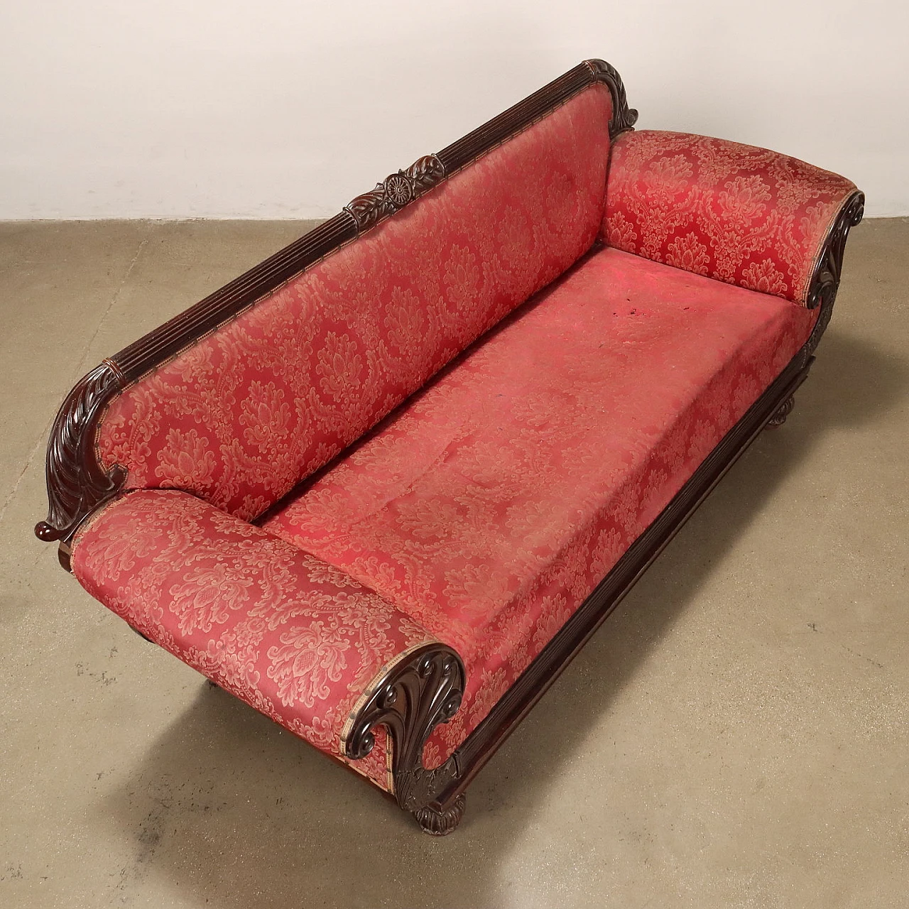 Carved mahogany sofa with pink brocade fabric, 19th century 8