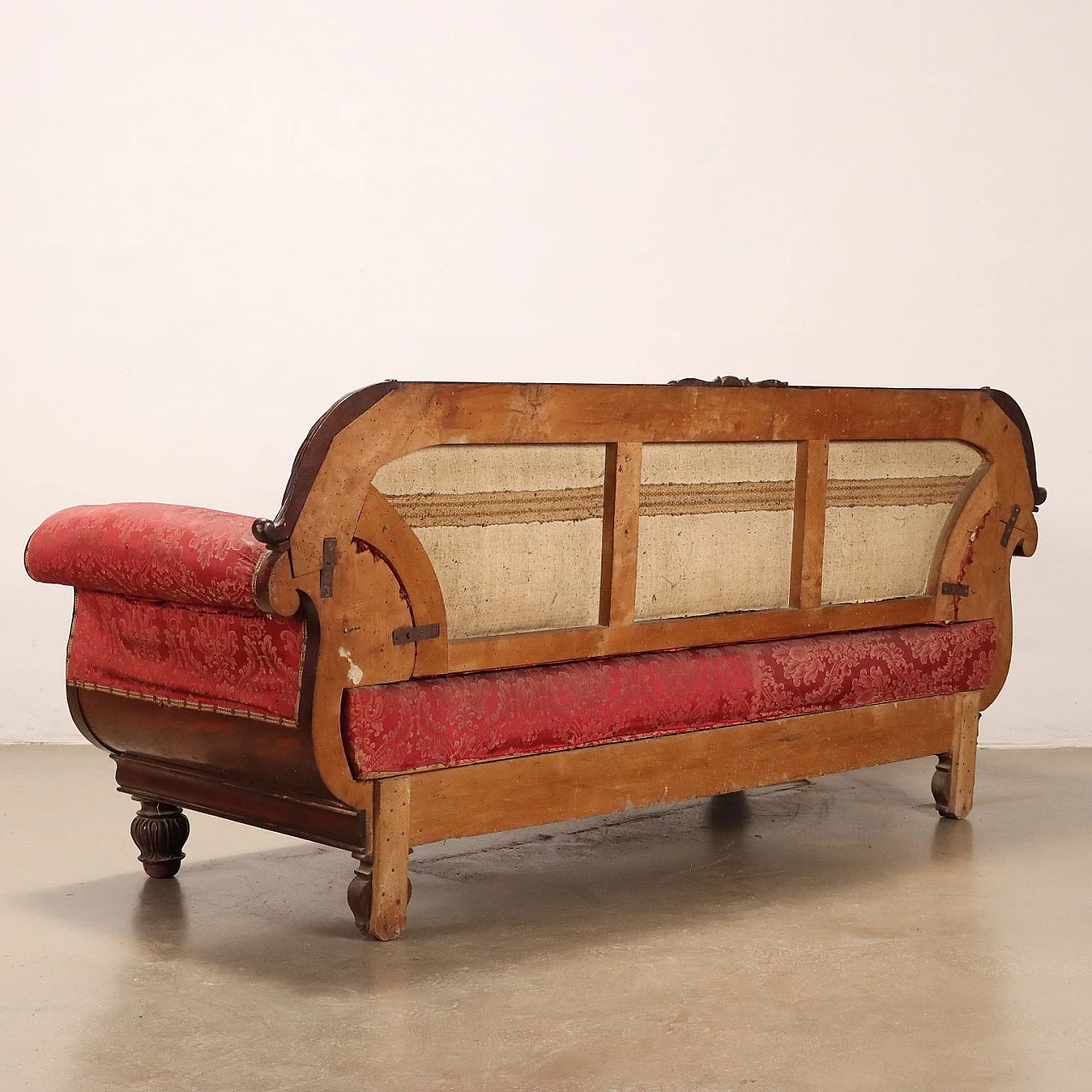 Carved mahogany sofa with pink brocade fabric, 19th century 10