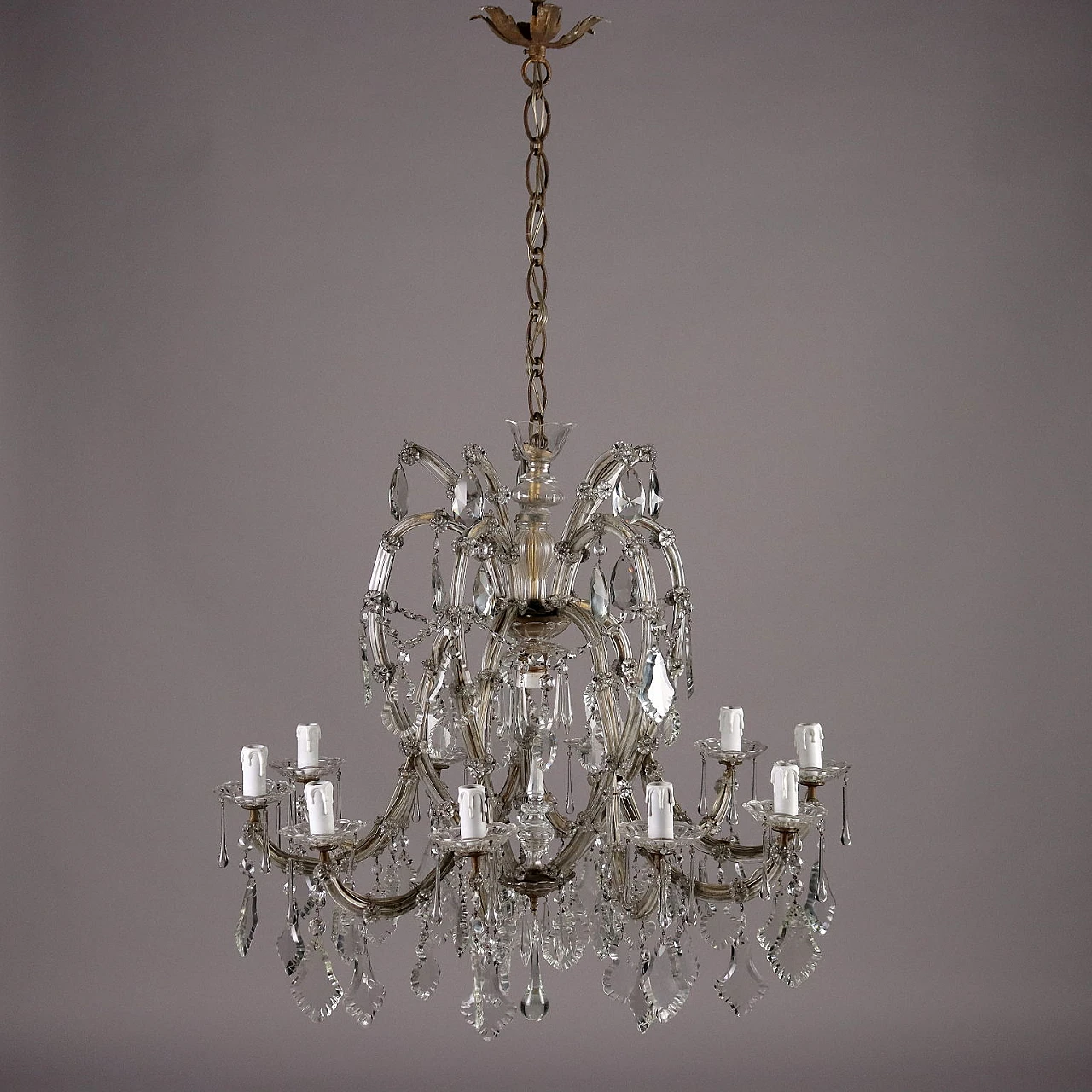 10-light chandelier with necklaces and glass pendants 1