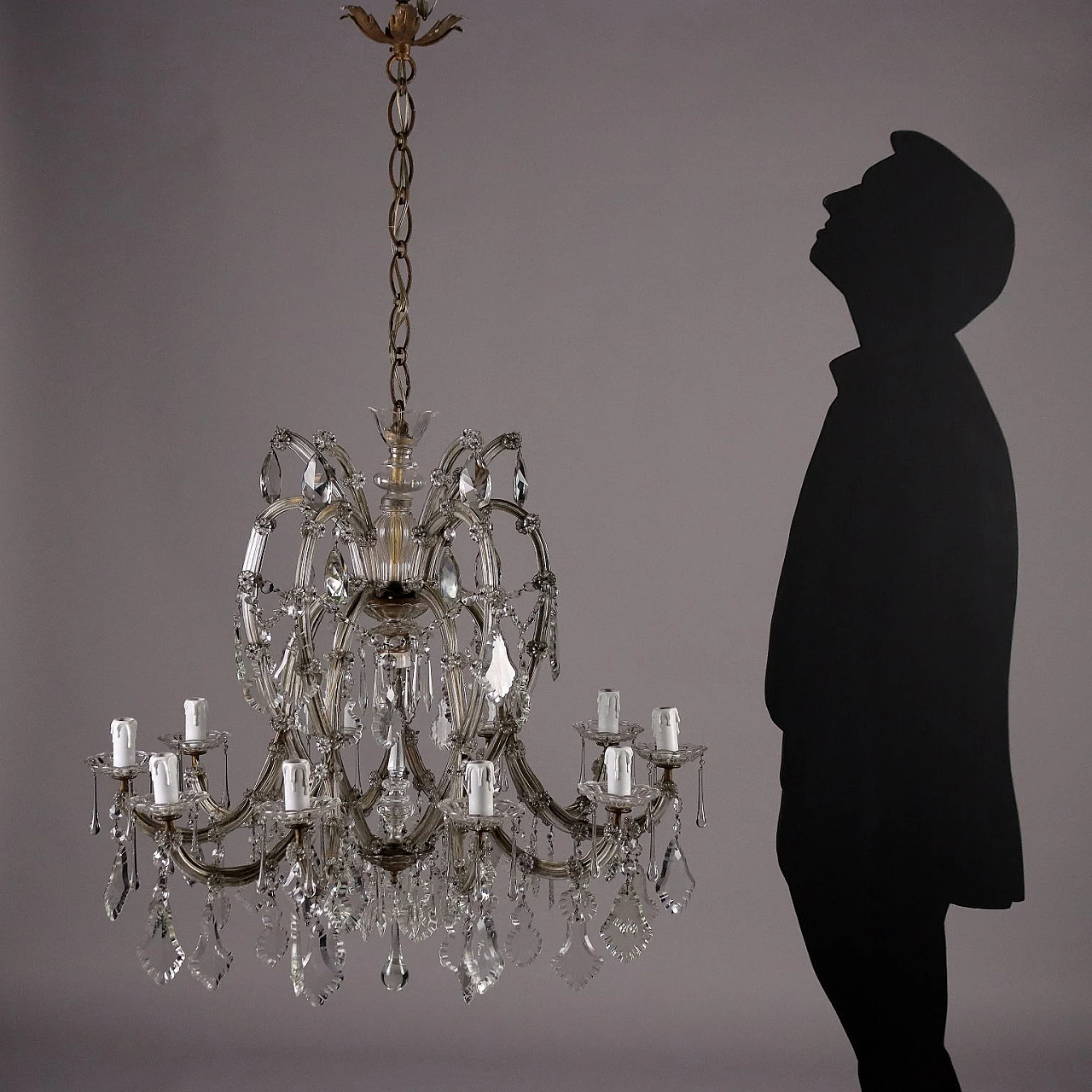 10-light chandelier with necklaces and glass pendants 2