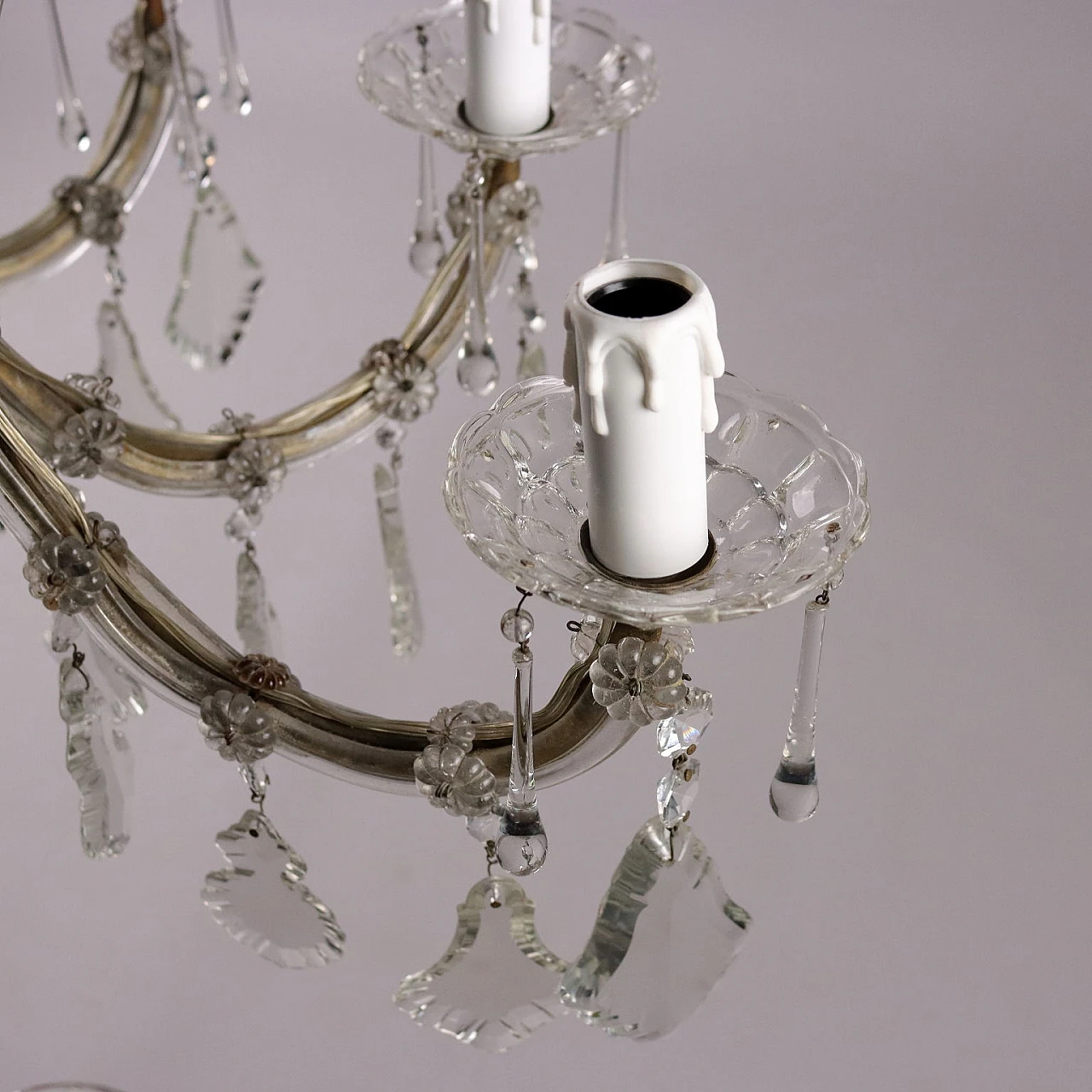 10-light chandelier with necklaces and glass pendants 4