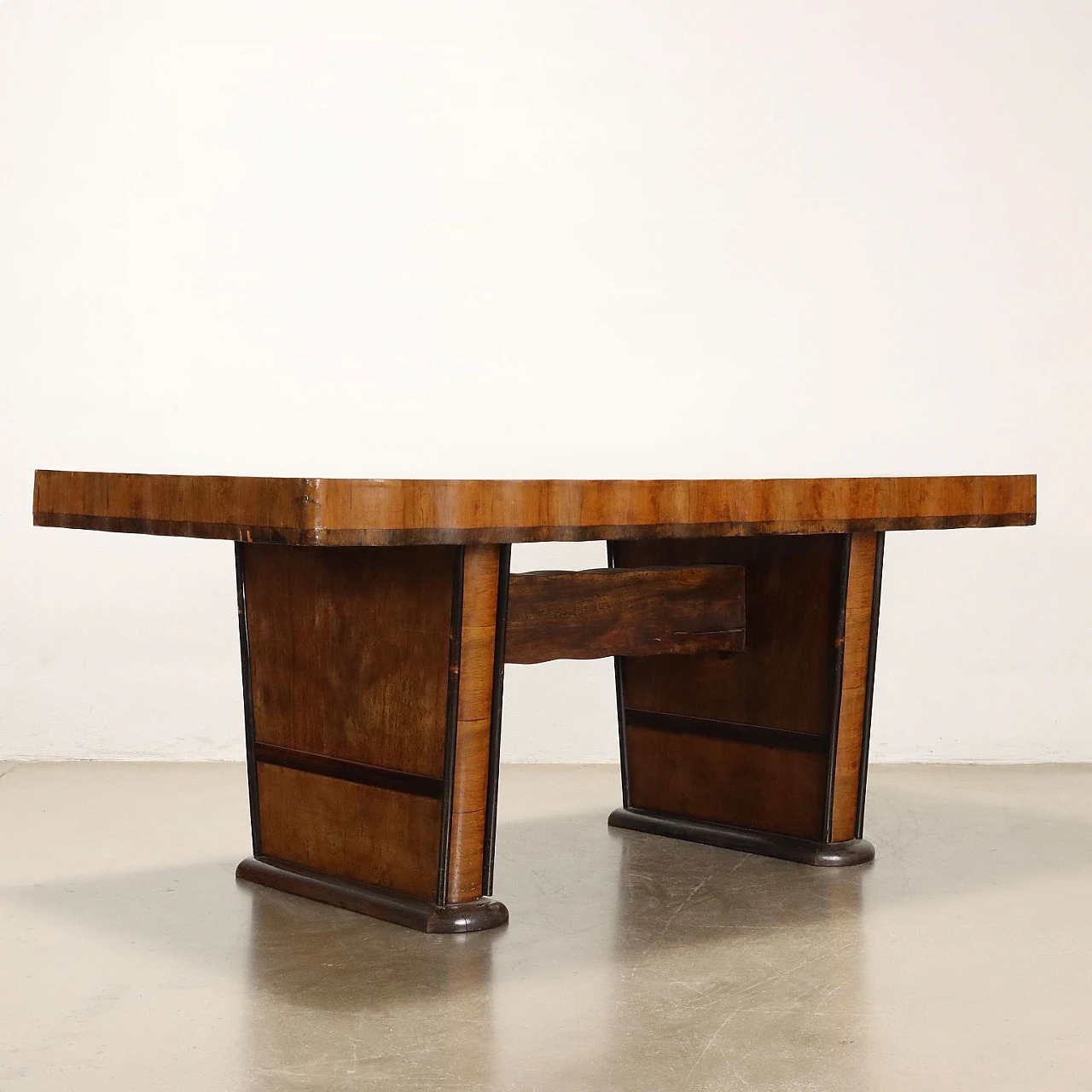 Walnut veneered table, 1930s 8