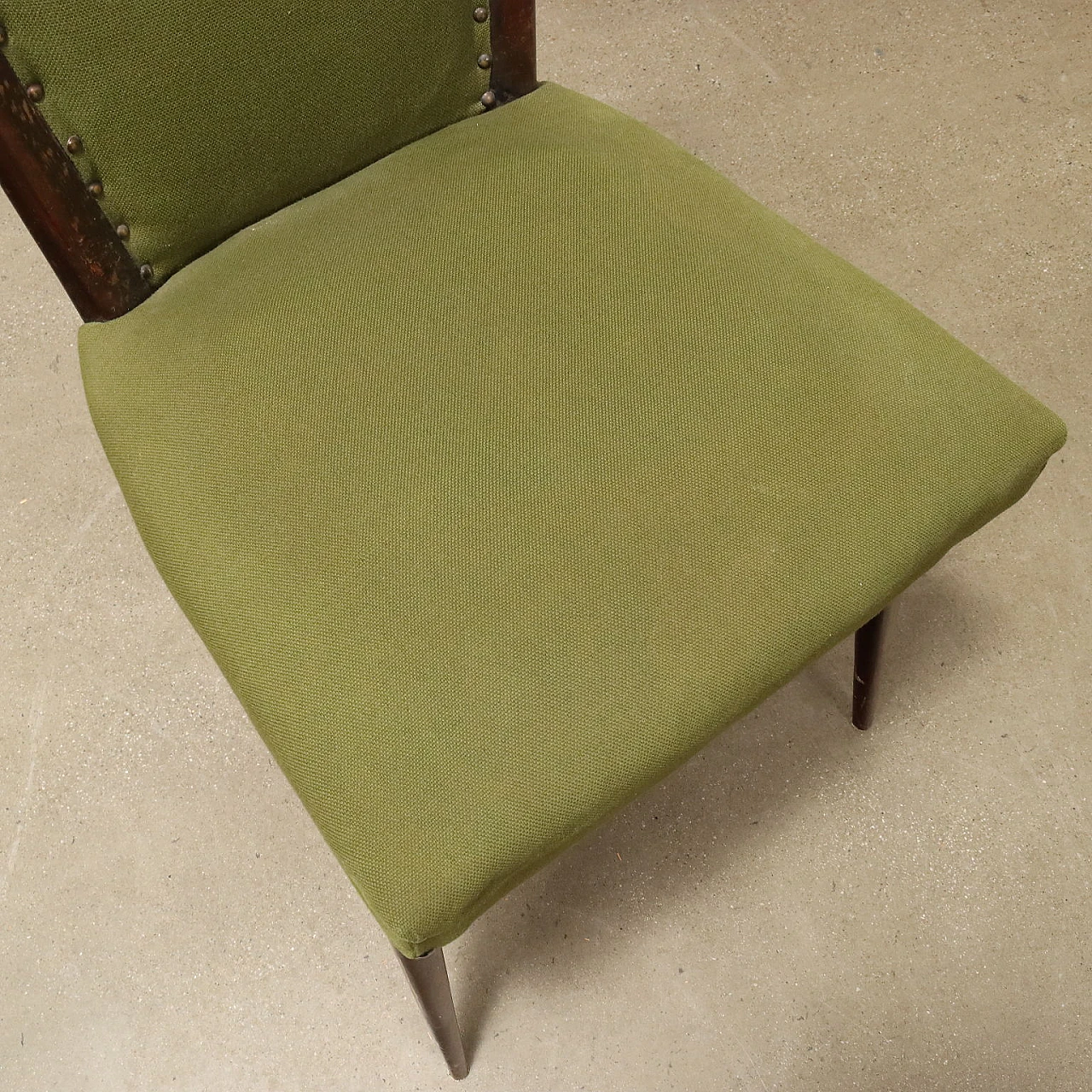 5 Stained beech wood chairs with green fabric, 1950s 7