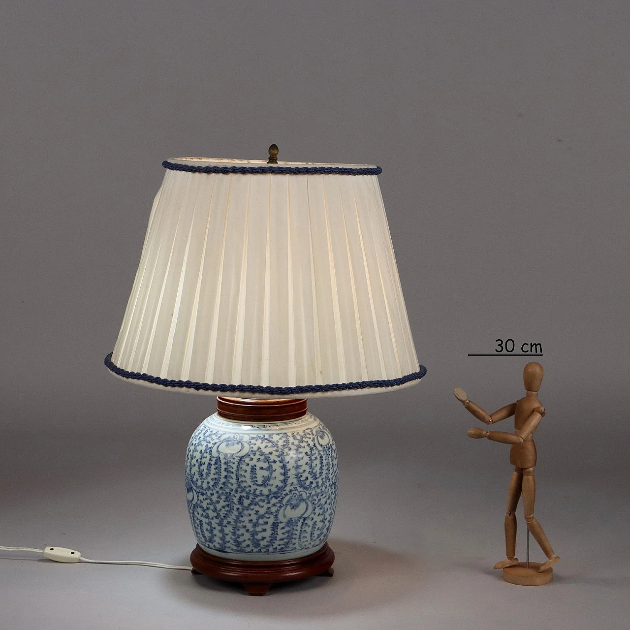 Lampada da tavolo in porcellana cinese, anni '90 2