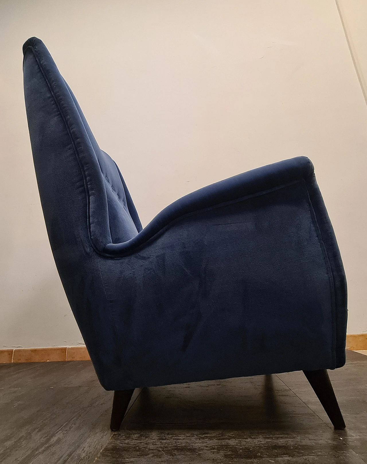 Pair of velvet armchairs by Gio Ponti for ISA Bergamo, 1950s 14