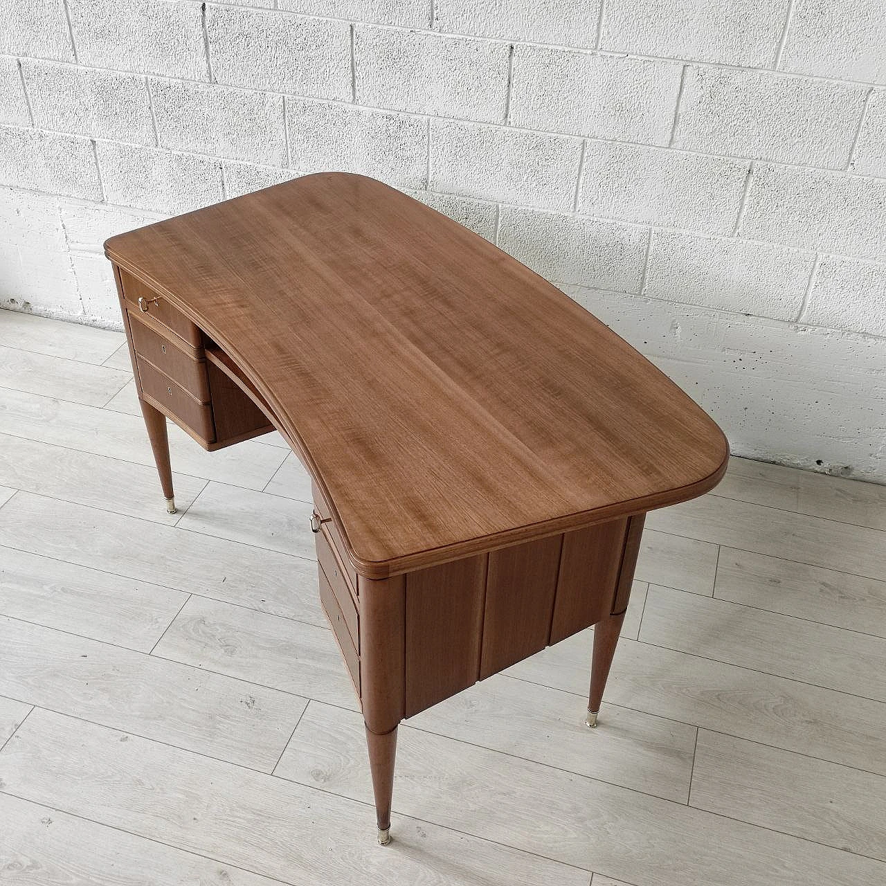 Curved walnut desk with six drawers, 1950s 5