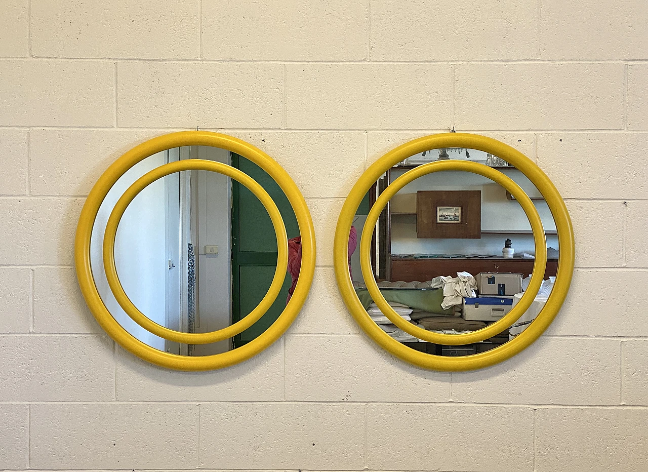Pair of round mirrors in yellow laquered, 1970s 7
