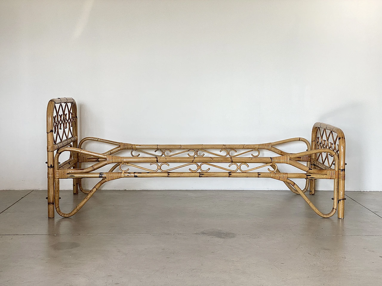 Pair of bamboo single bed frames, 1970s 10