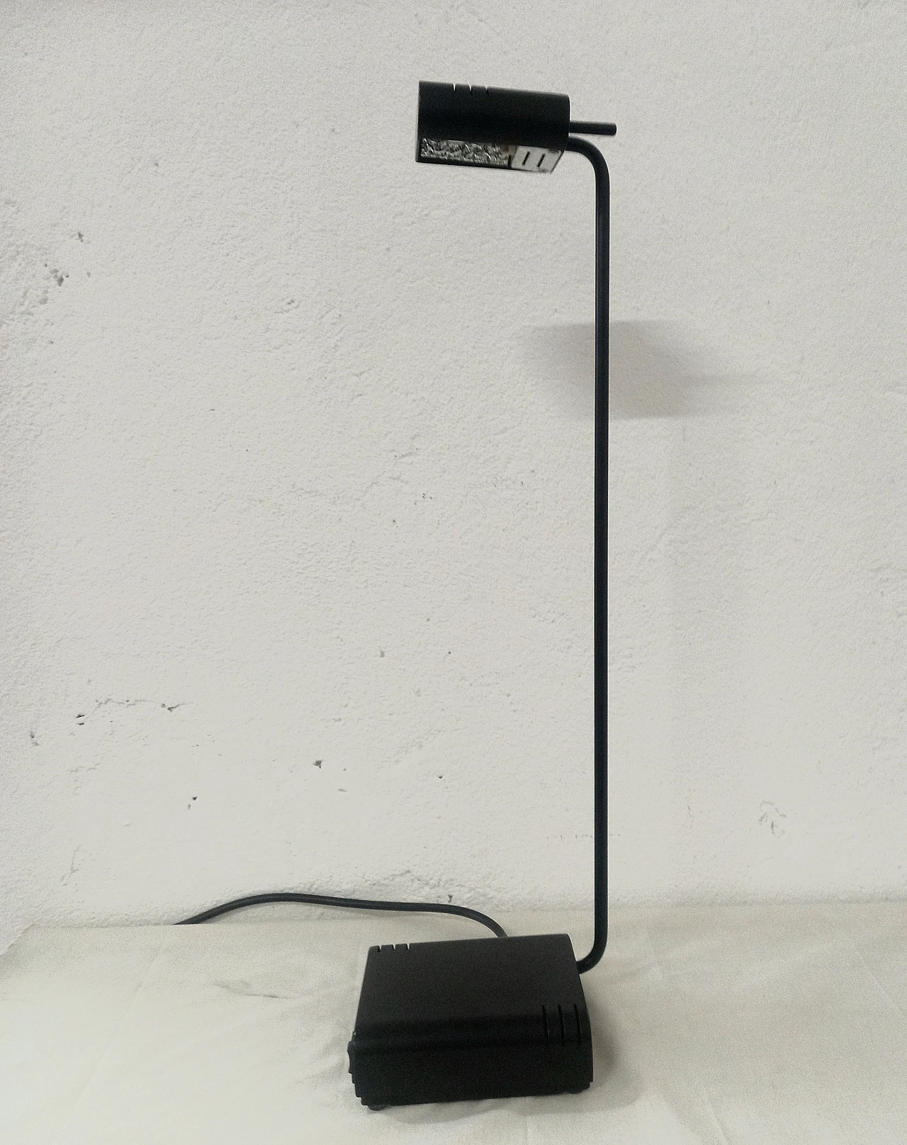 Lampada da tavolo in metallo laccato nero di Lami Progetti, anni '80 1