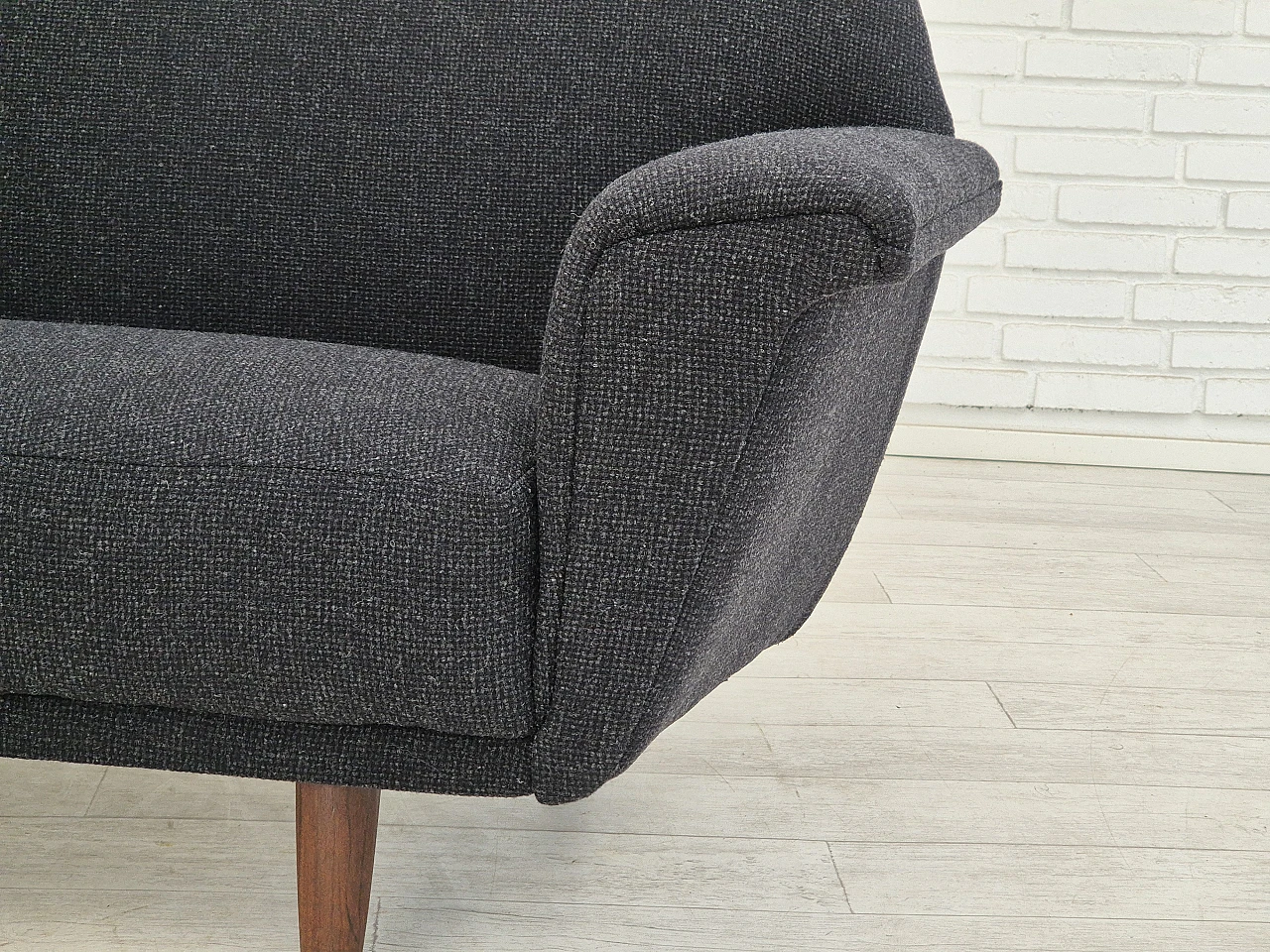 Grey sofa by Georg Thams for Vejen Polstermøbelfabrik, 1960s 3