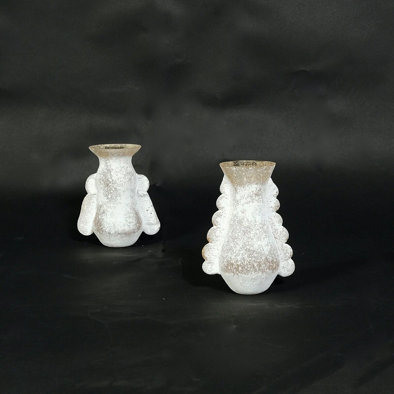 Coppia di vasi in vetro scavo di V. Rigattieri per Seguso, anni '70 12