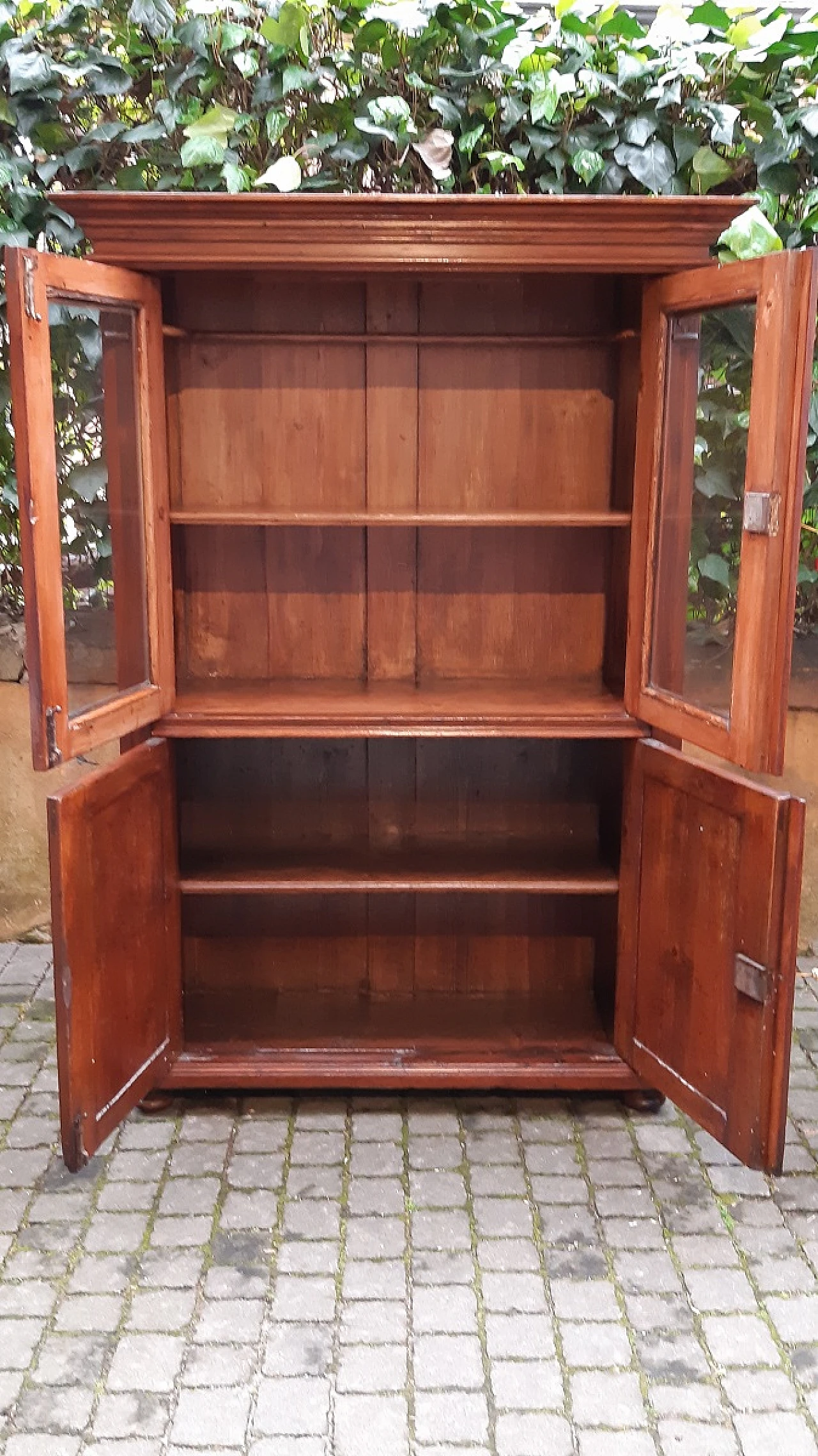 Romanian spruce sideboard with display case, 19th century 6