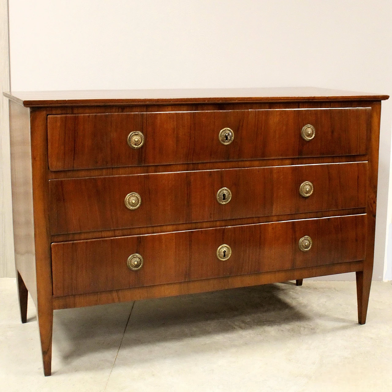 Emilian Louis XVI walnut commode, 18th century 13