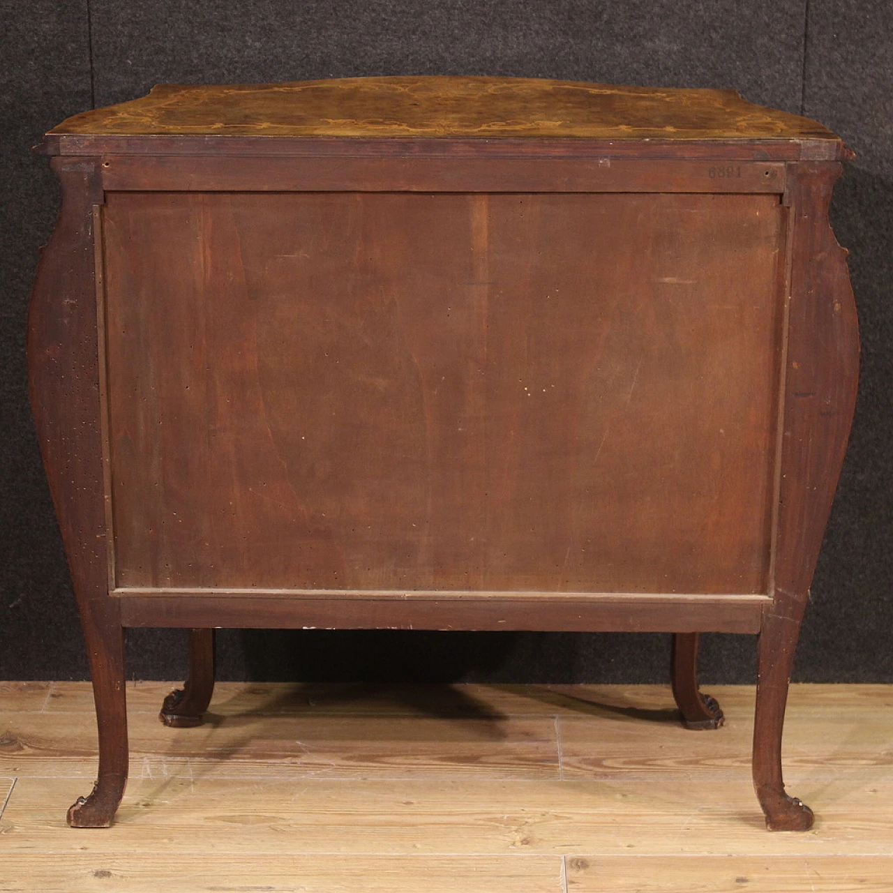 Walnut and briarwood inlaid dresser with four drawers 8