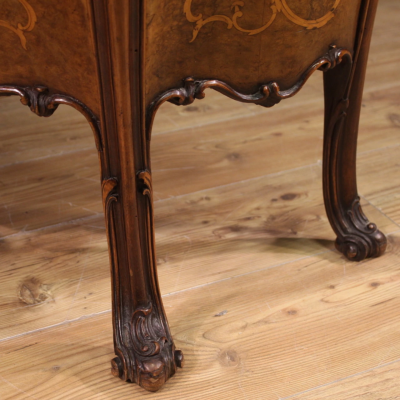 Walnut and briarwood inlaid dresser with four drawers 11