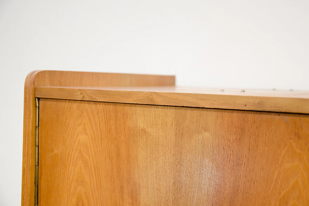 Armadio in legno di František Jirák per Tatra Nábytok, anni '60 7