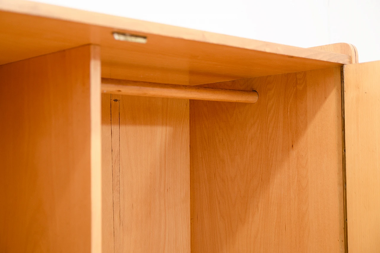 Armadio in legno di František Jirák per Tatra Nábytok, anni '60 13