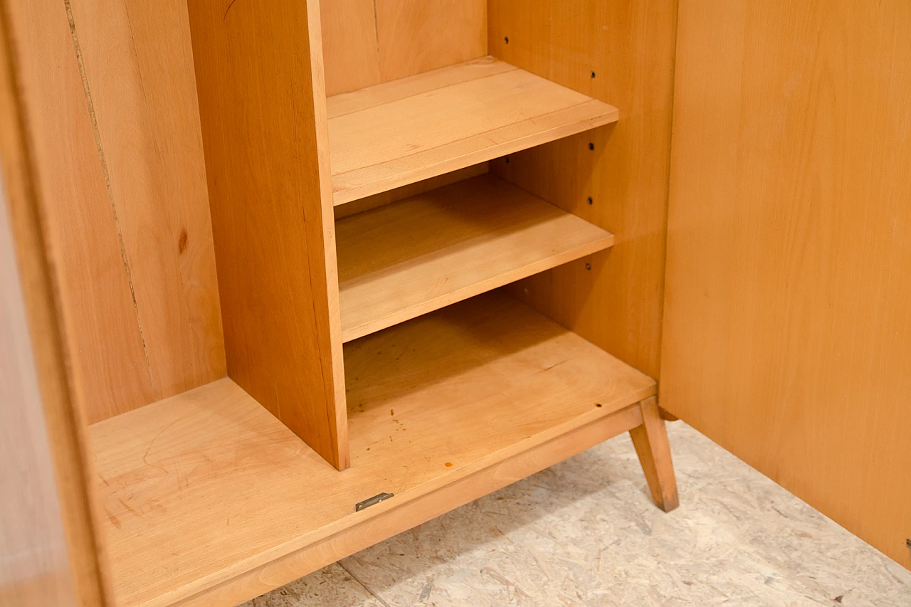 Armadio in legno di František Jirák per Tatra Nábytok, anni '60 15