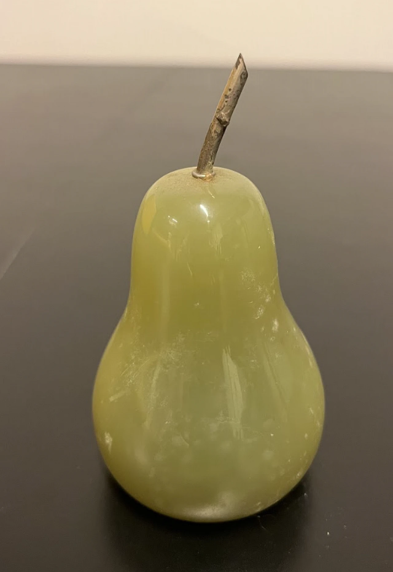Pear in onyx stone 3