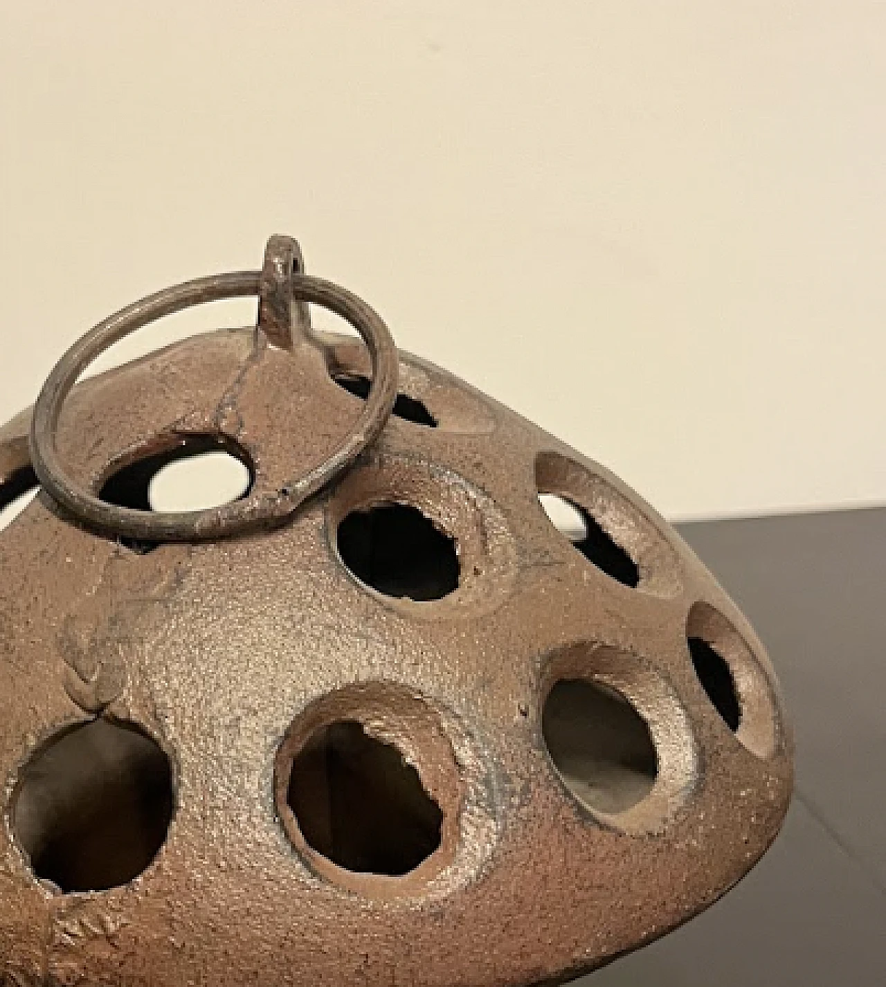 Iron mushroom-shaped candle holder 3