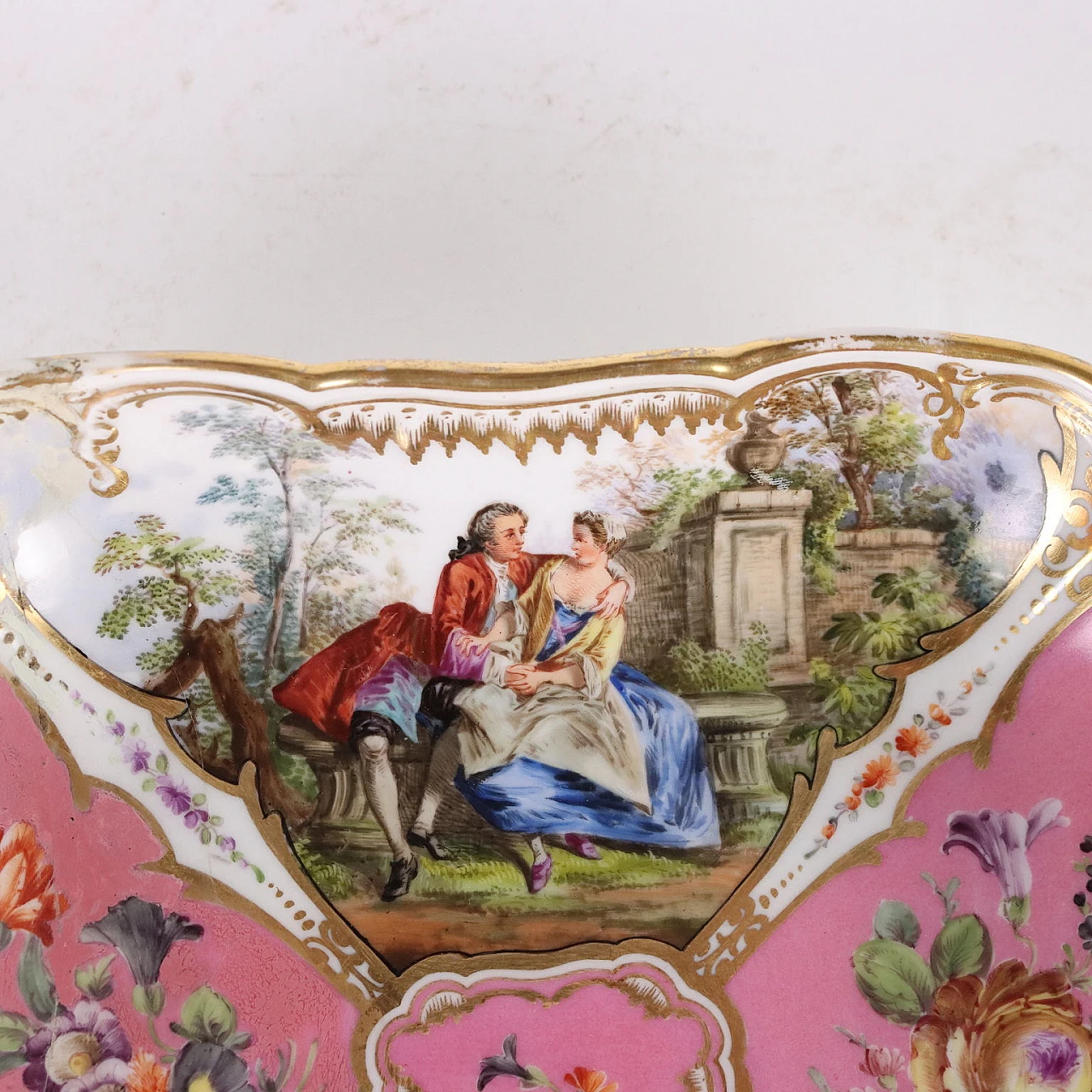 Hand painted KPM porcelain bowl with floral motifs, 19th century 3
