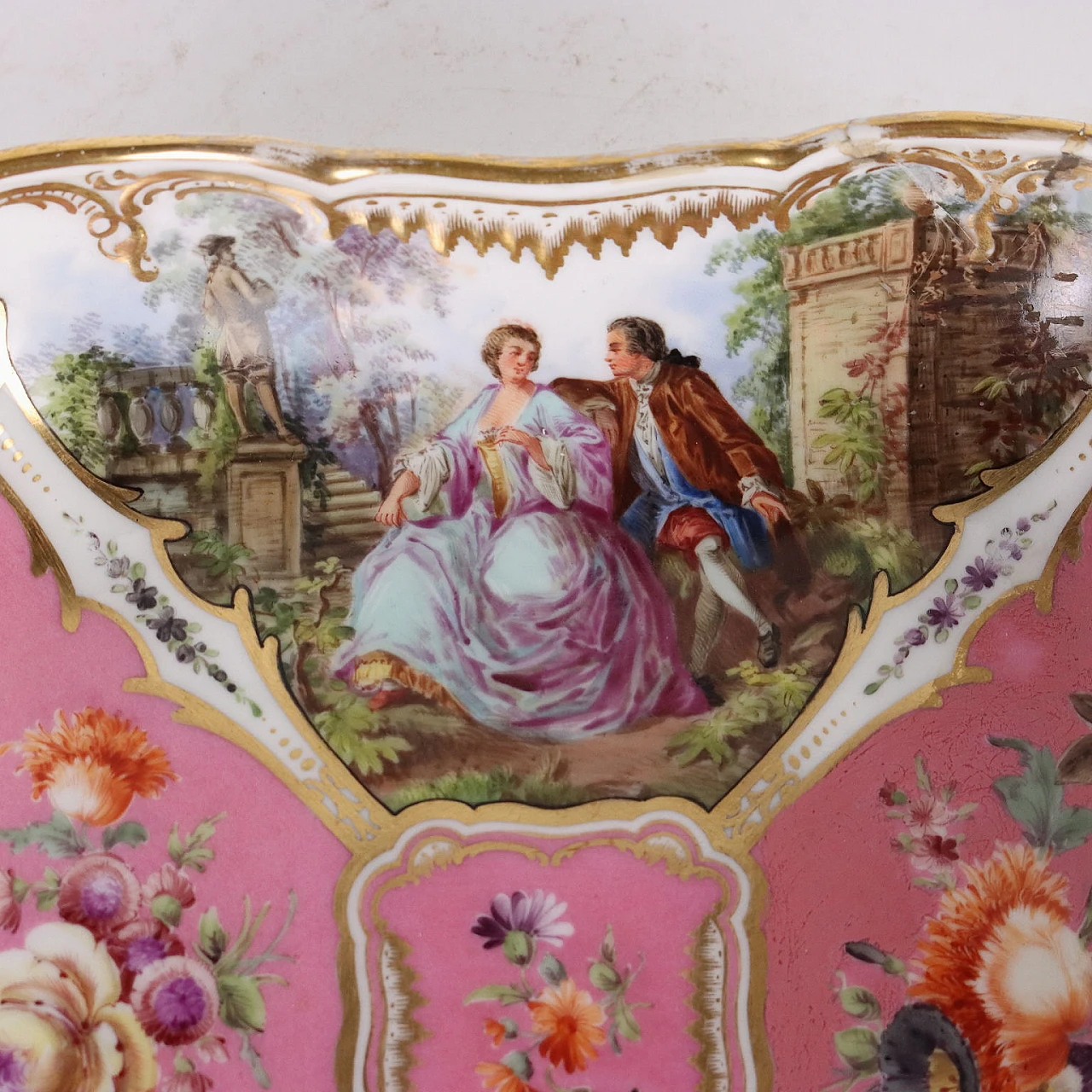Hand painted KPM porcelain bowl with floral motifs, 19th century 7