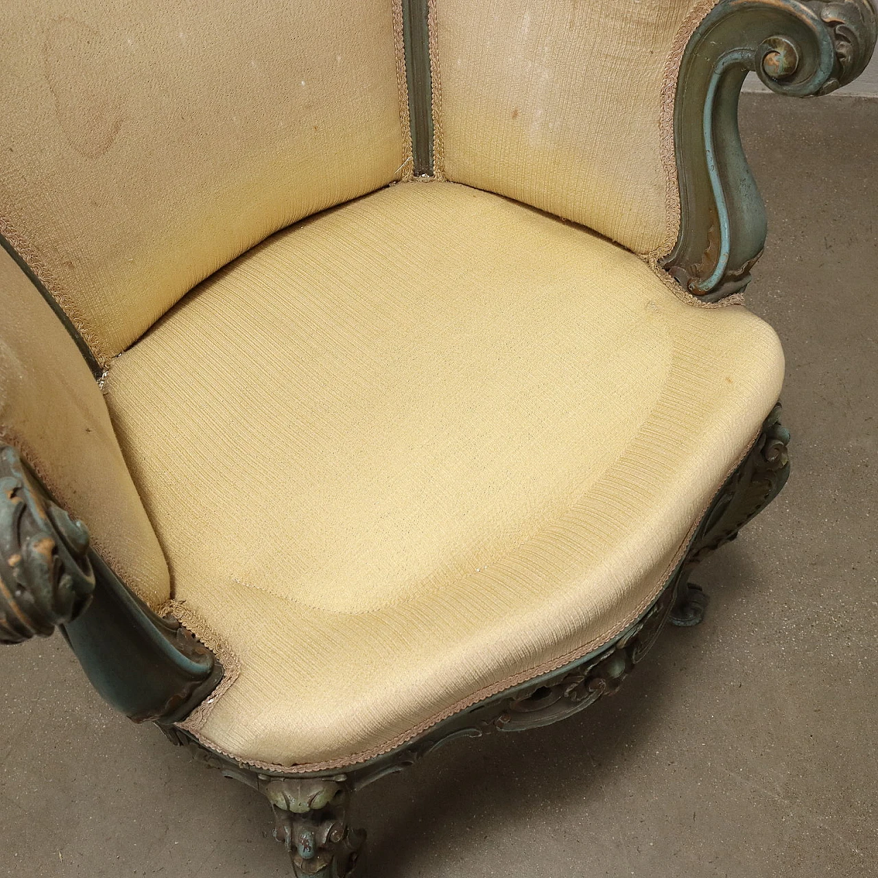 3 Laquered wood armchairs with wavy legs and rocaille motifs 8