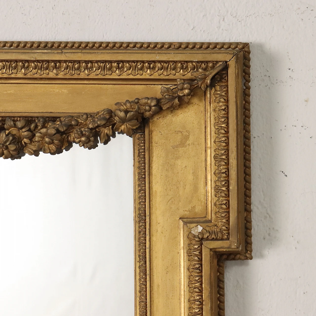 Pastille-carved gilded mirror, 19th century 5