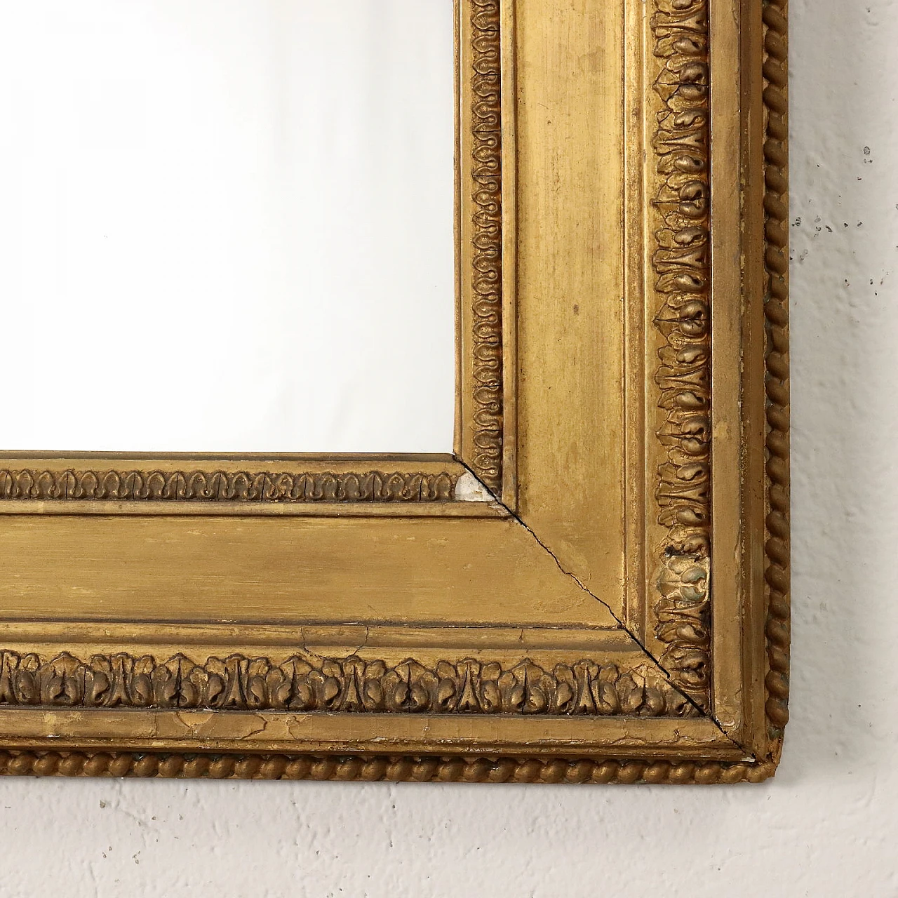 Pastille-carved gilded mirror, 19th century 7