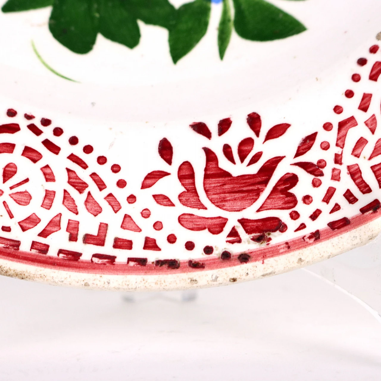 Majolica ceramic dish with polychrome floral decorations 4