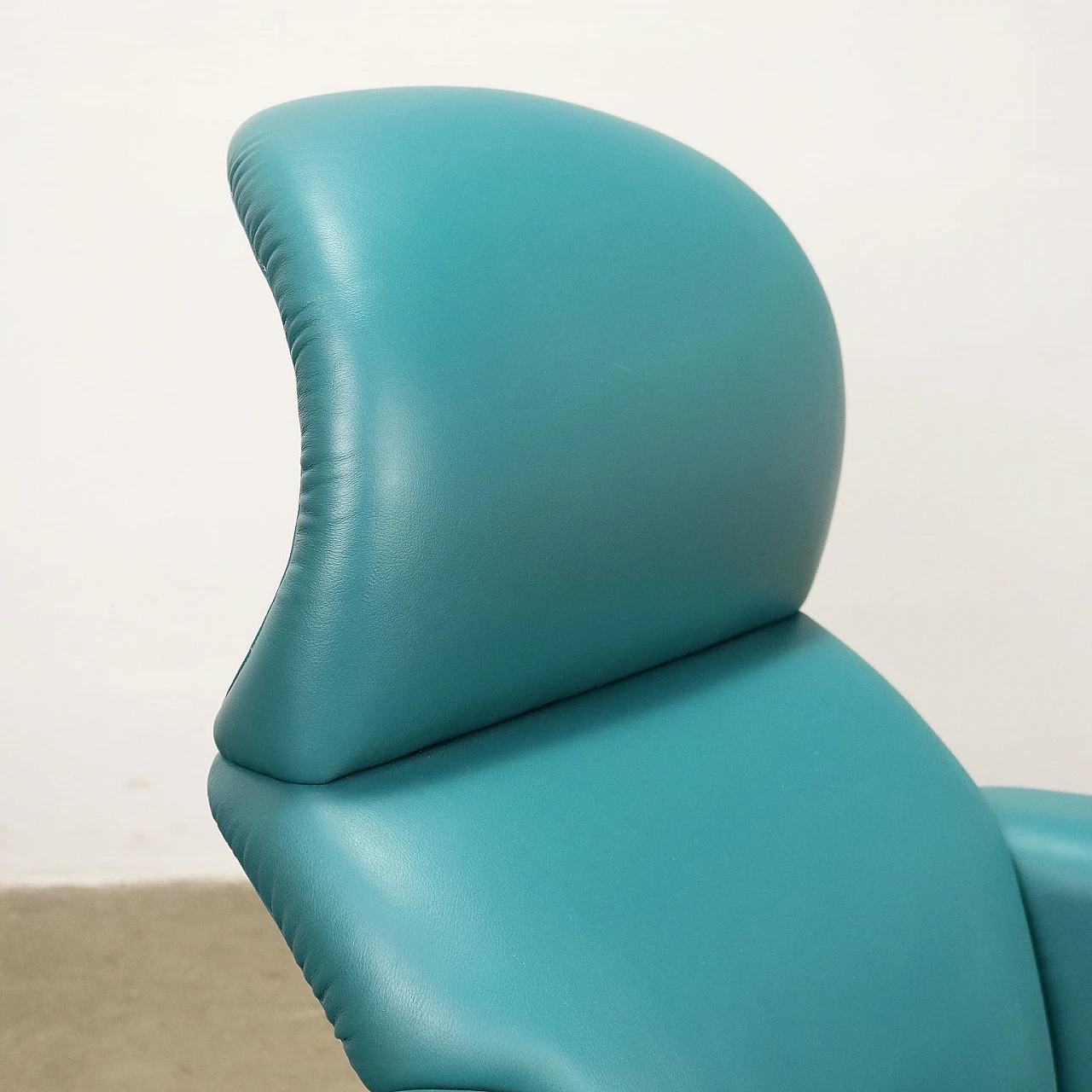 Sanluca armchair by the Castiglioni brothers for Poltrona Frau, 2000s 4