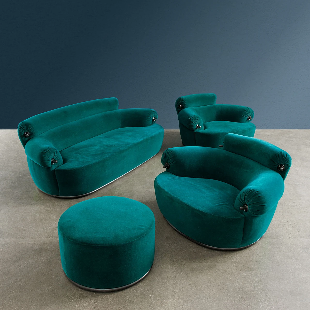 Pair of armchairs with footrest by Dominioni for Azucena, 1980s 8