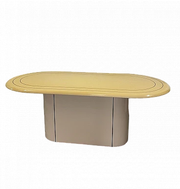 Tavolo in legno laccato crema nello stile di Pierre Cardin, anni '70