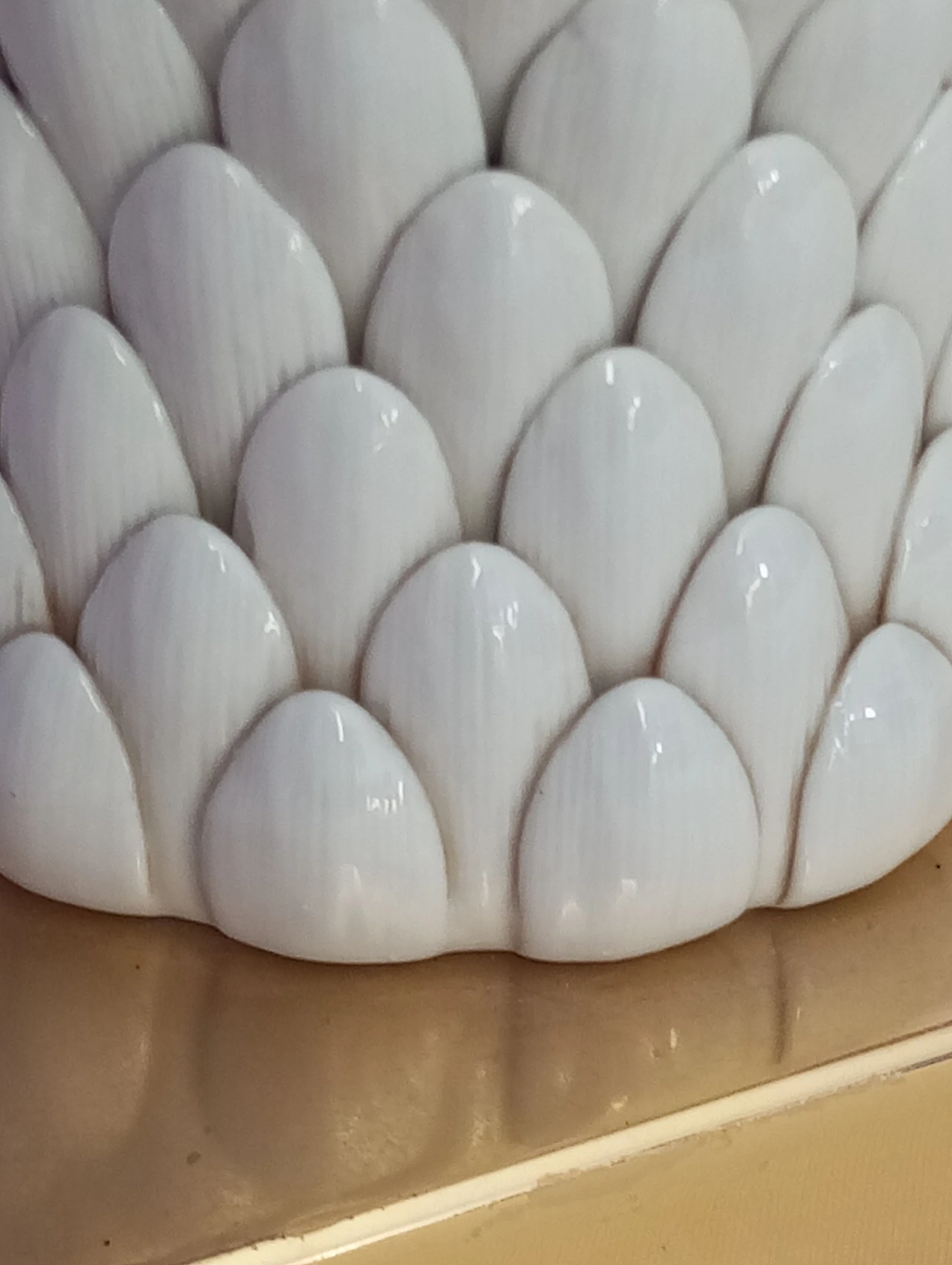 Lampada da tavolo con base in ceramica a forma di pigna, anni '80 6