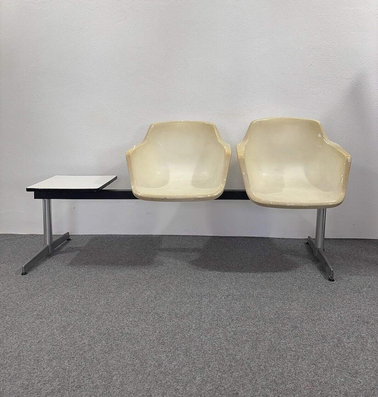 Panca da aeroporto Tandem di Charles e Ray Eames per Herman Miller 2