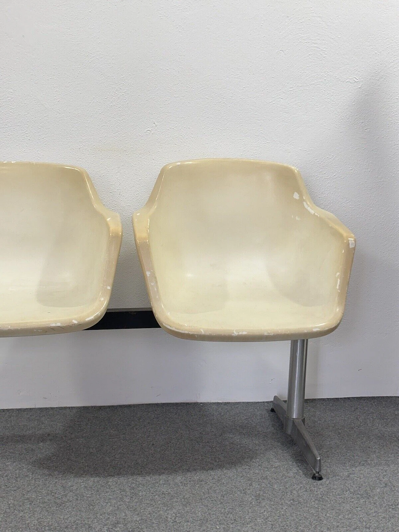 Panca da aeroporto Tandem di Charles e Ray Eames per Herman Miller 3