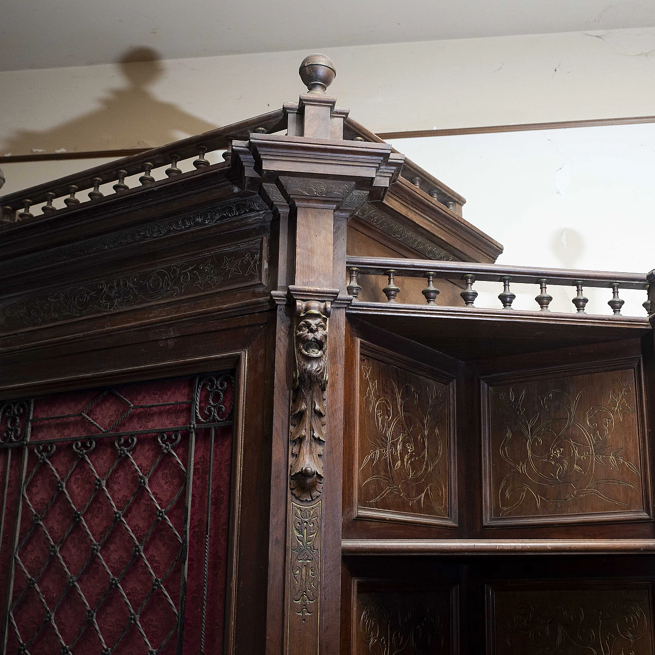 Renaissance style solid wood notched sideboard, late 19th century 7