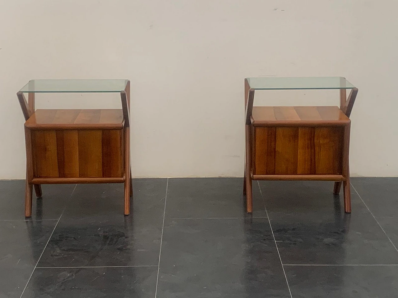 Pair of rosewood and glass bedside tables, 1960s 1