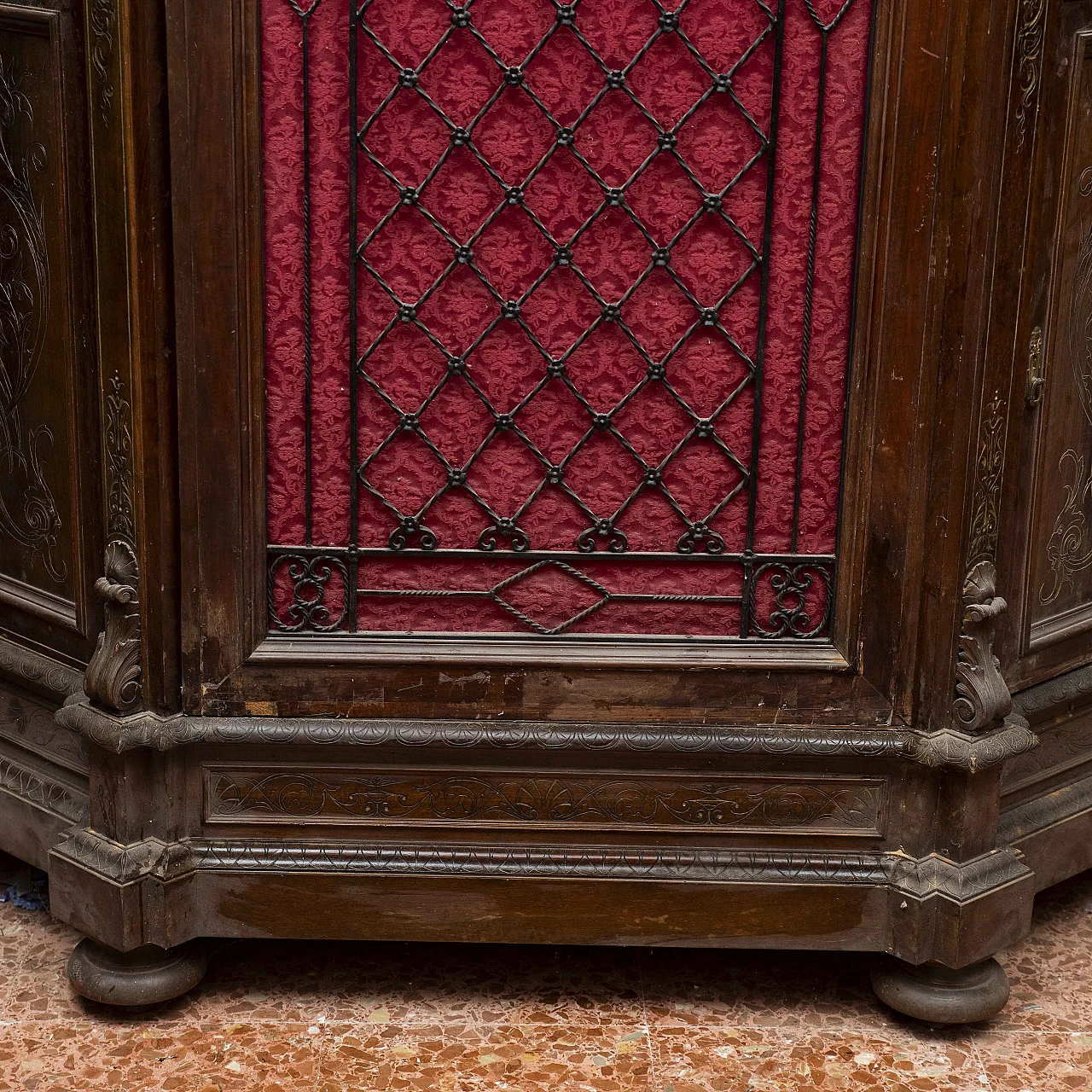 Renaissance style wood notched sideboard, late 19th century 3