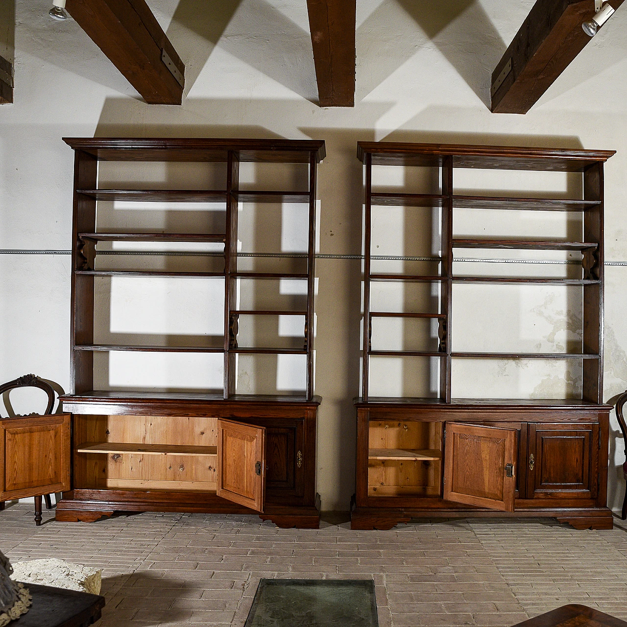 Pair of symmetrical spruce bookcases, early 20th century 8