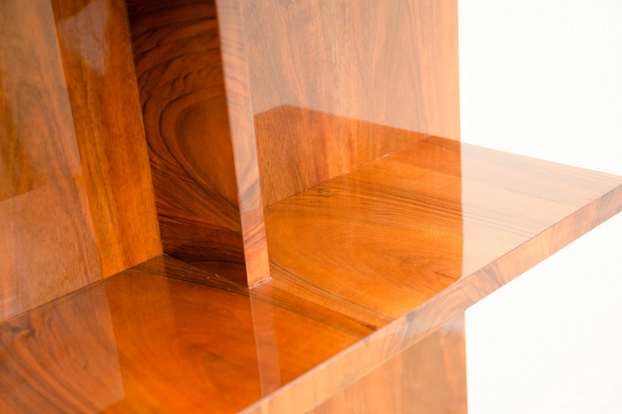 Libreria pensile cecoslovacca in noce, anni '30 13