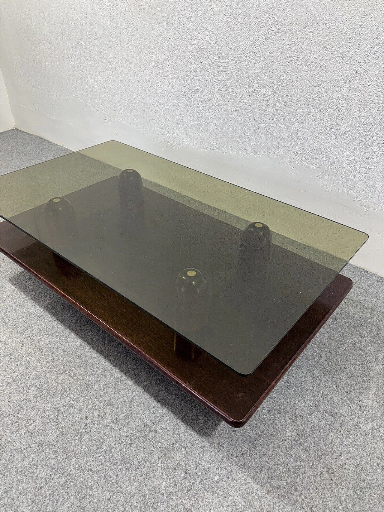 Wood and ochre glass coffee table with double shelf, 1960s 8