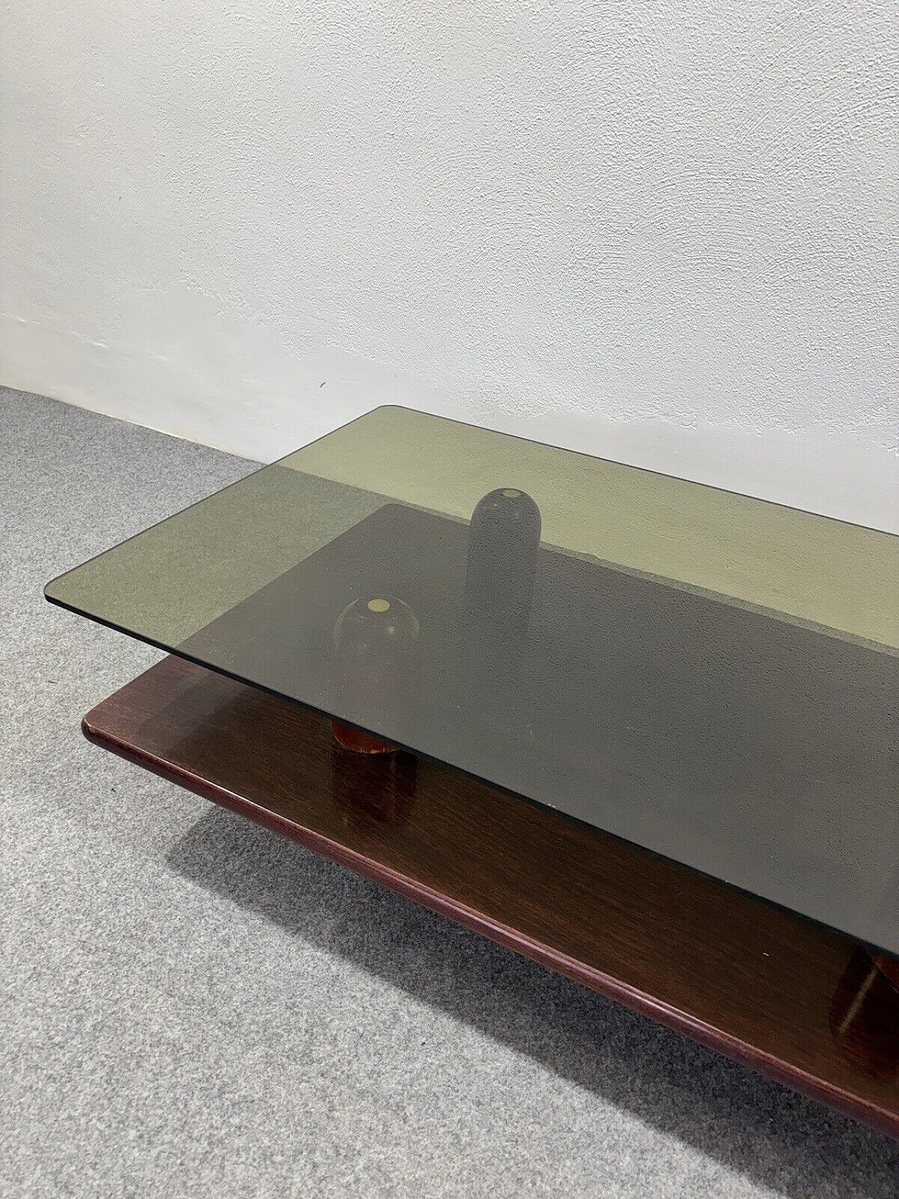 Wood and ochre glass coffee table with double shelf, 1960s 9