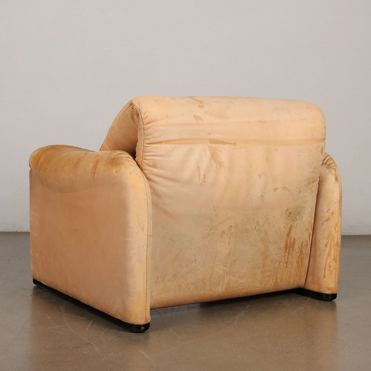 Maralunga armchair by Vico Magistretti for Cassina, 1980s 8