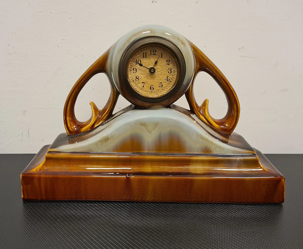 Glazed ceramic table clock, 1940s 1