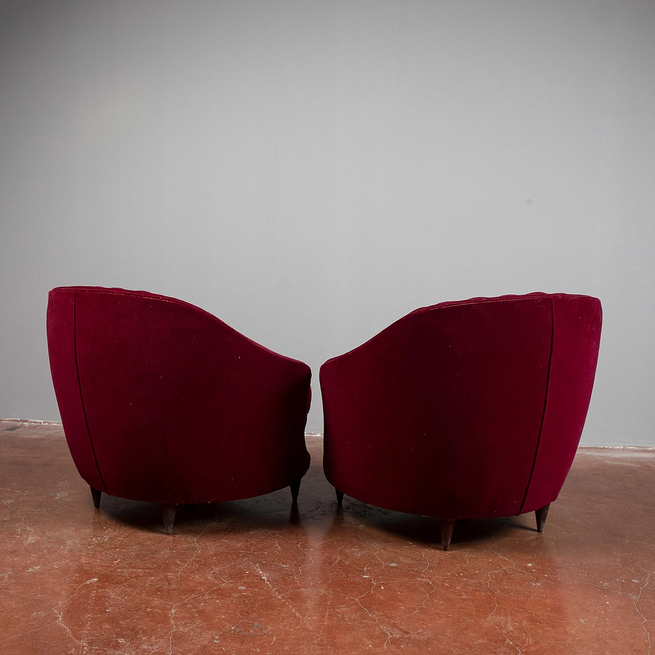 Pair of velvet armchairs in the style of Gio Ponti, 1940s 3