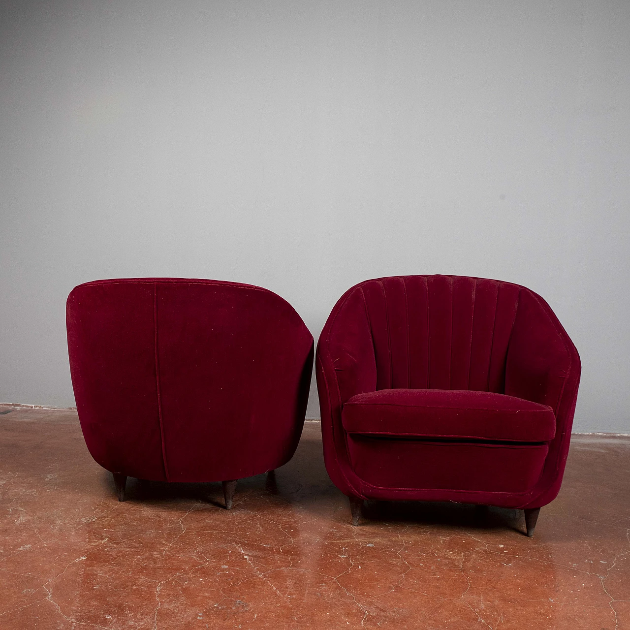 Pair of velvet armchairs in the style of Gio Ponti, 1940s 5