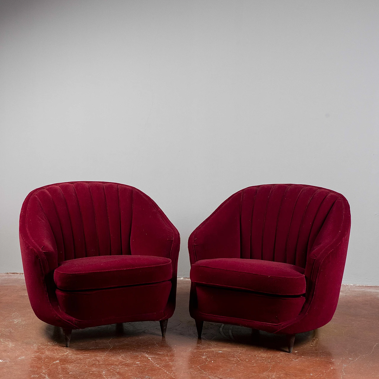 Pair of velvet armchairs in the style of Gio Ponti, 1940s 7