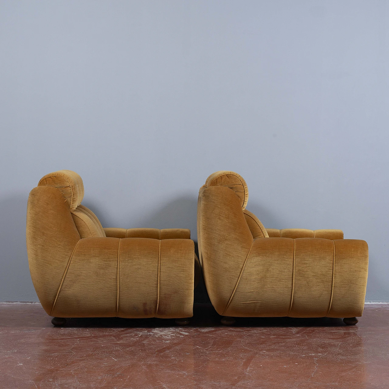 Pair of beige velvet armchairs, 1950s 4