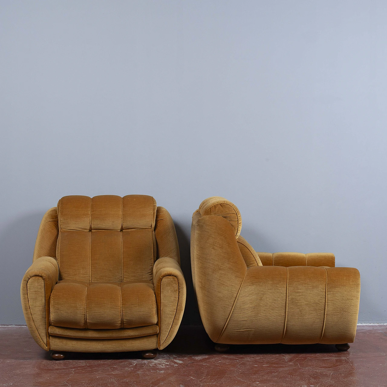 Pair of beige velvet armchairs, 1950s 5